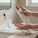 vivier medciated wash cleanser texture in hand